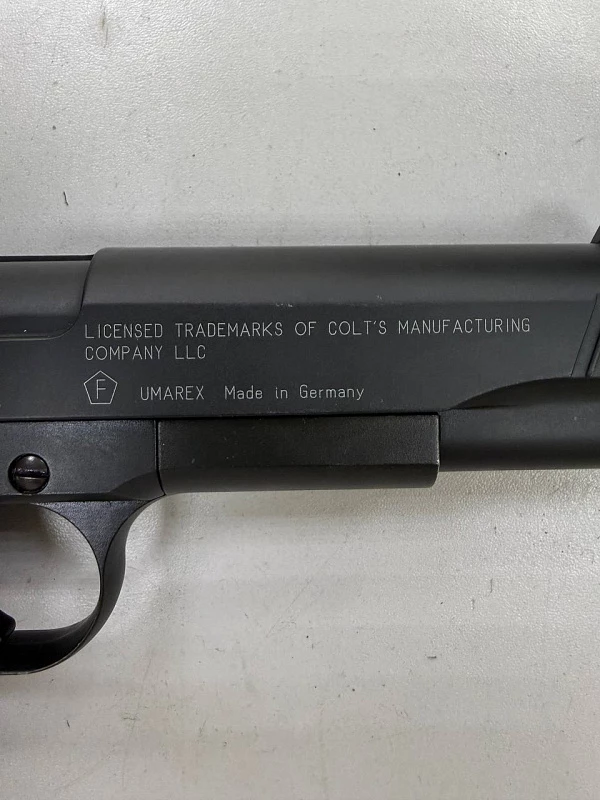 Пневматический пистолет Umarex Colt Government 1911 A1
